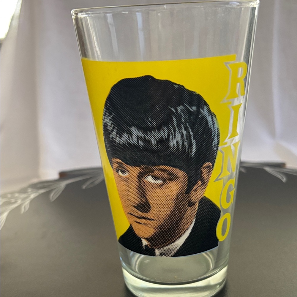 Colorful Beatles Glass Set - Picture 8 of 9